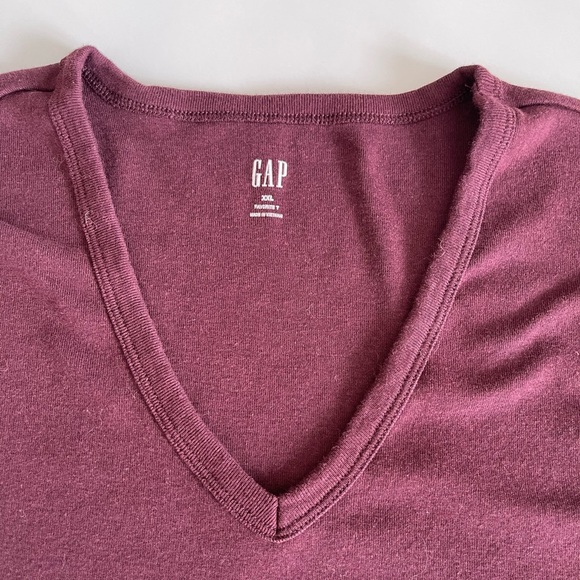 Gap Maroon Long Sleeve V-Neck Tee - Picture 2 of 3